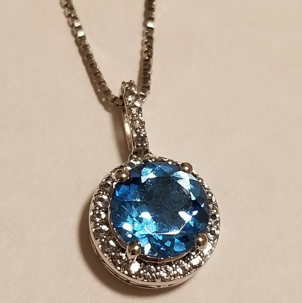 SS Blue Topaz Stone Necklace 💎 Never worn 💎